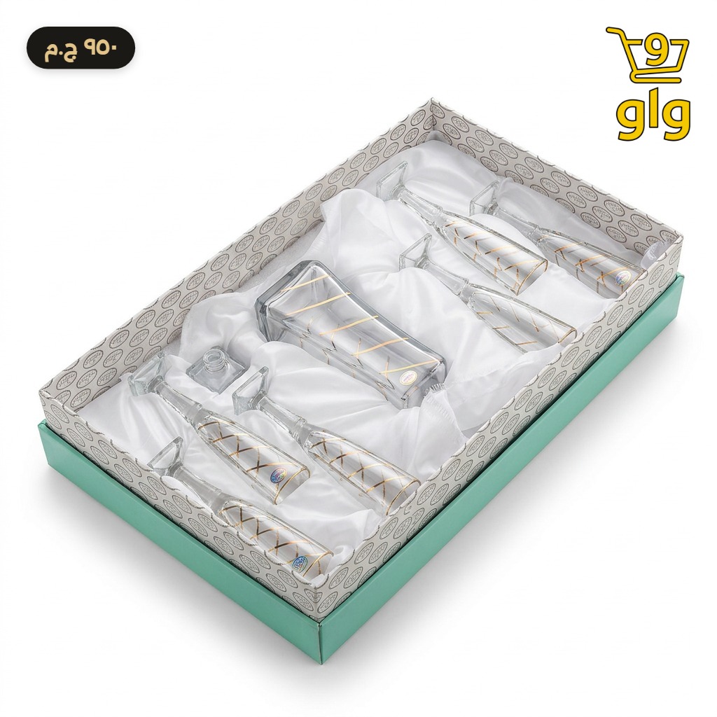 طقم كاسات وقنينة زجاج بتصميم دهبي